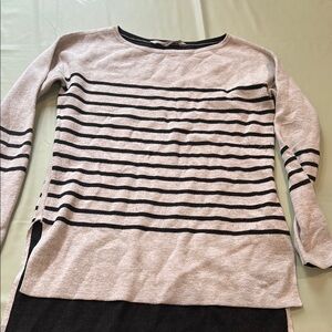 Athleta Black and Gray Knit Top